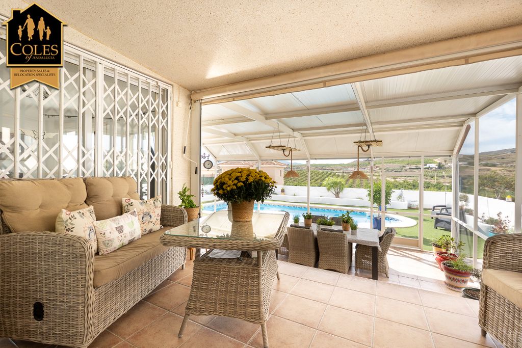 Property photo 3 of 41