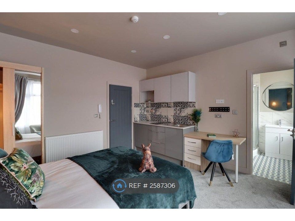 Property photo 2 of 9