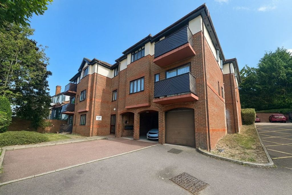 Property photo 1 of 6