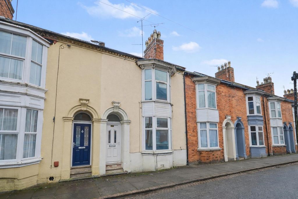 Property photo 1 of 25 Outside.Png