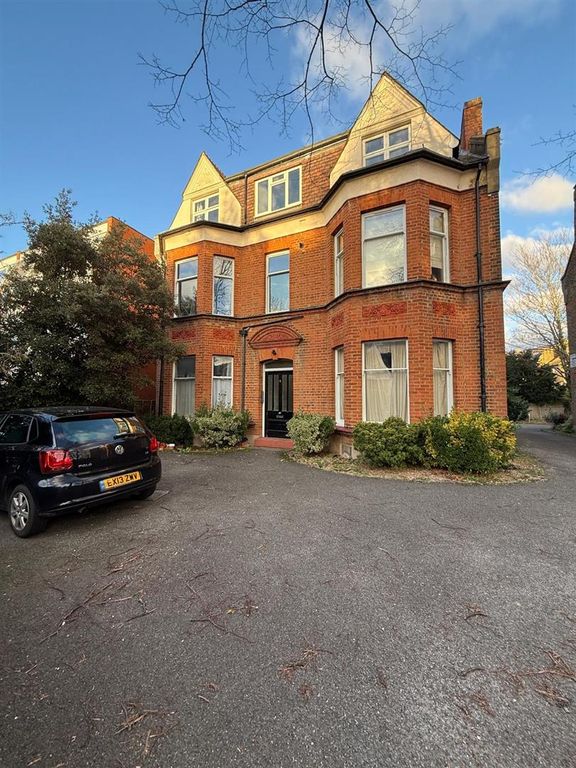 Property photo 1 of 7 Kt Surbiton.Jpeg