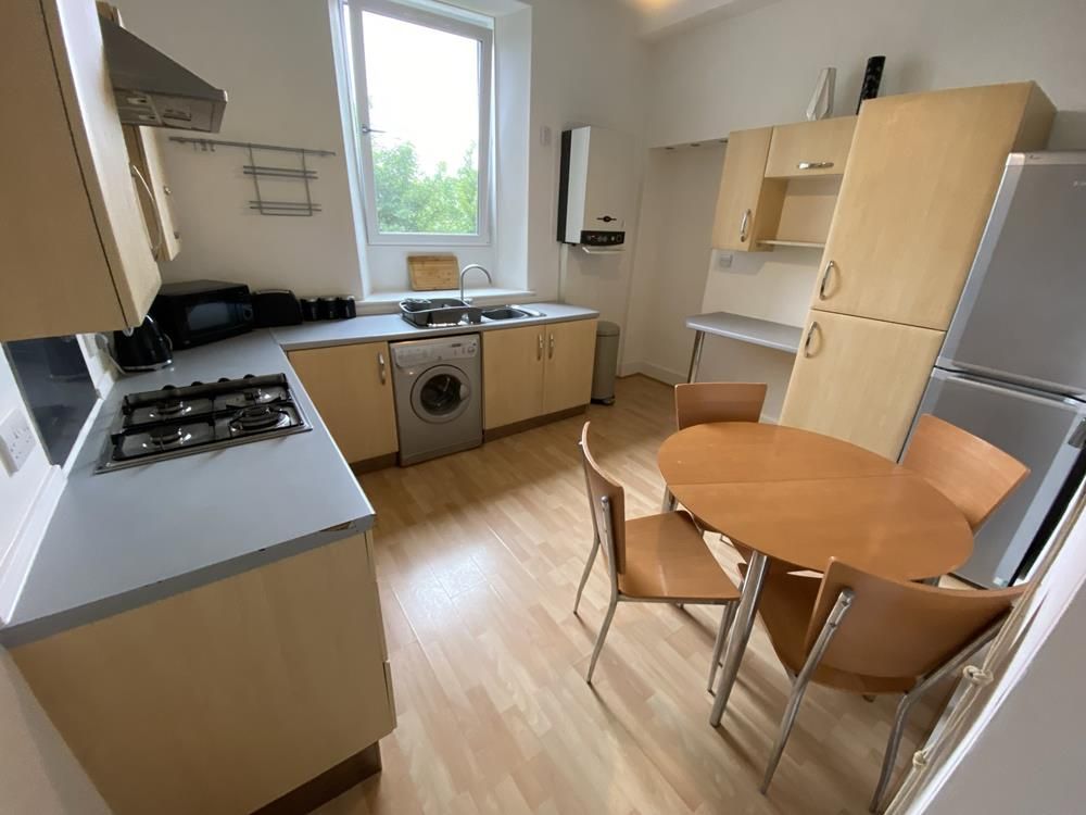 Property photo 2 of 6 Dining Kitchen