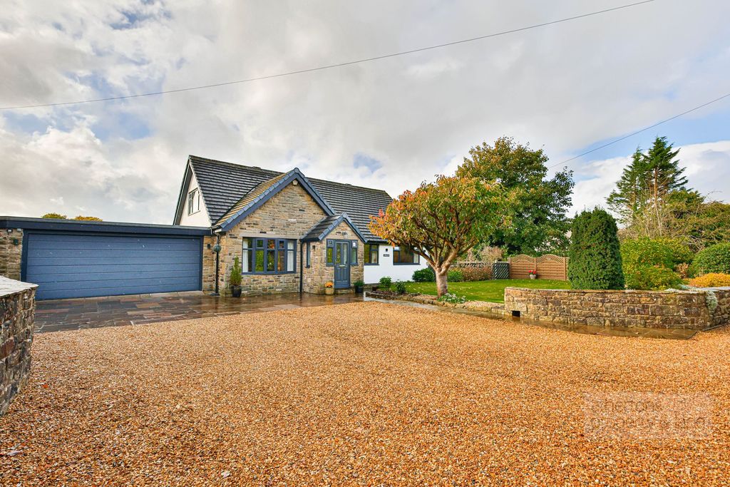 Property photo 1 of 35