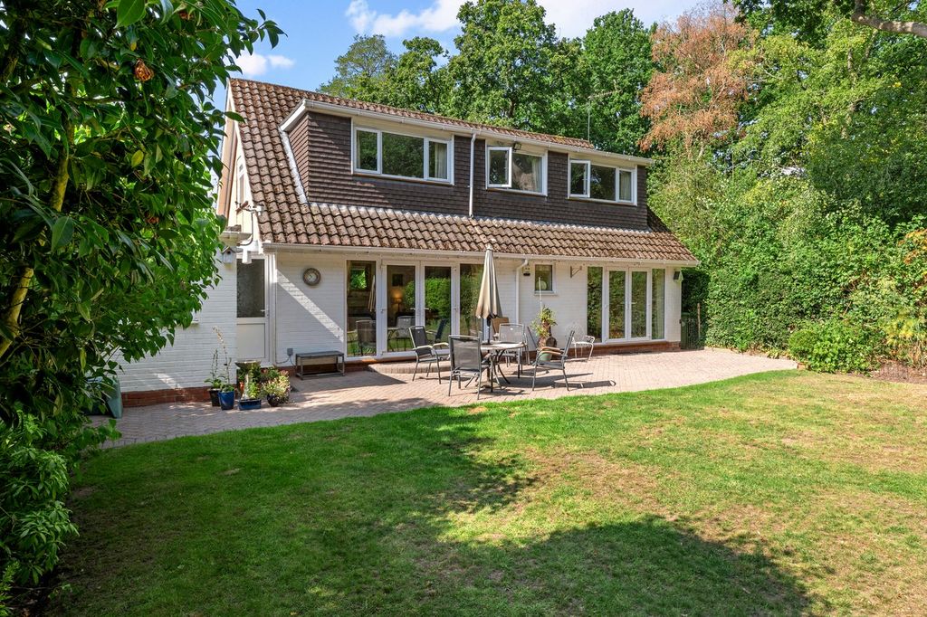 Property photo 2 of 34