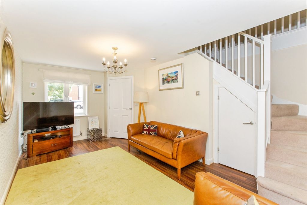 Property photo 3 of 21