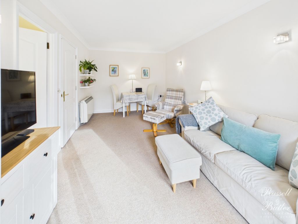 Property photo 2 of 16 Cam01995G0-Pr0385-Still008