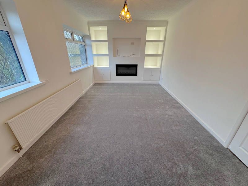 Property photo 2 of 20 Lounge