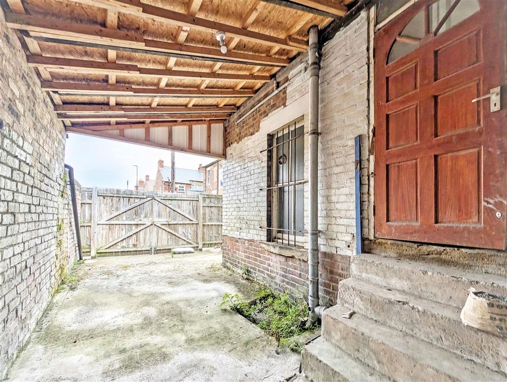 Property photo 3 of 8