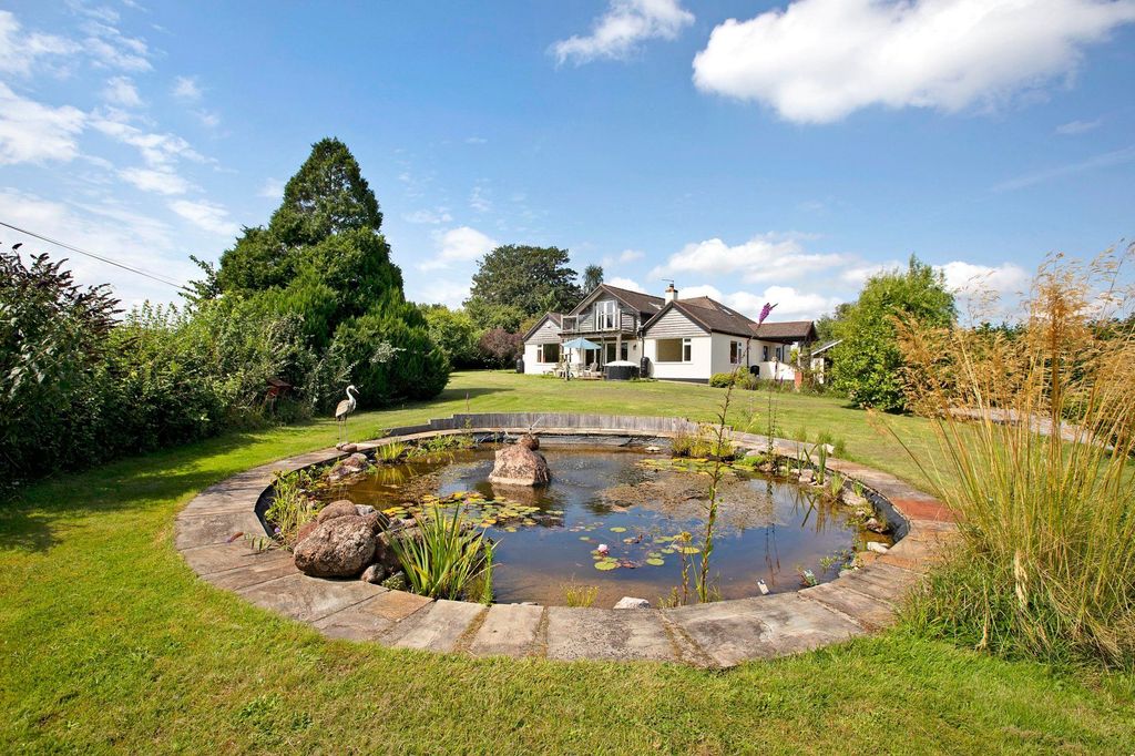 Property photo 1 of 35