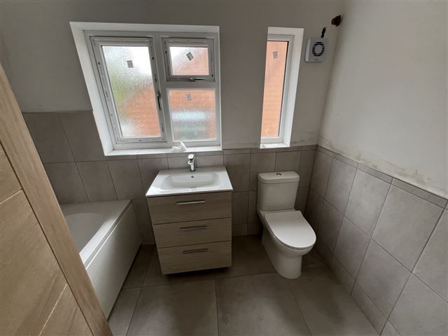 Property photo 3 of 6 Bathroom
