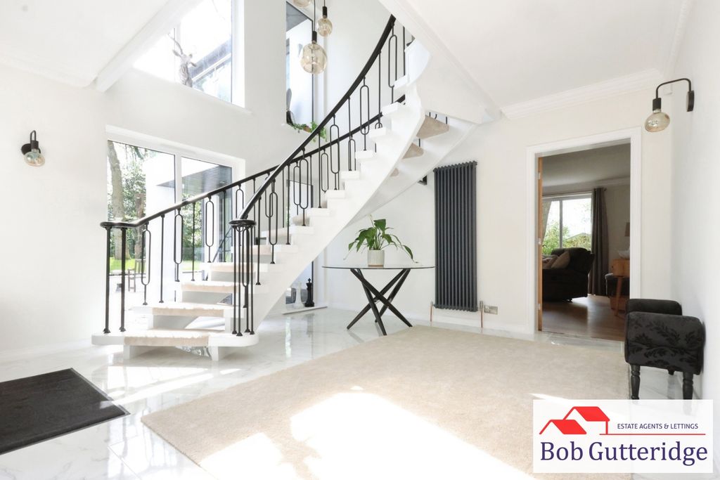 Property photo 3 of 69 Entrance Hall