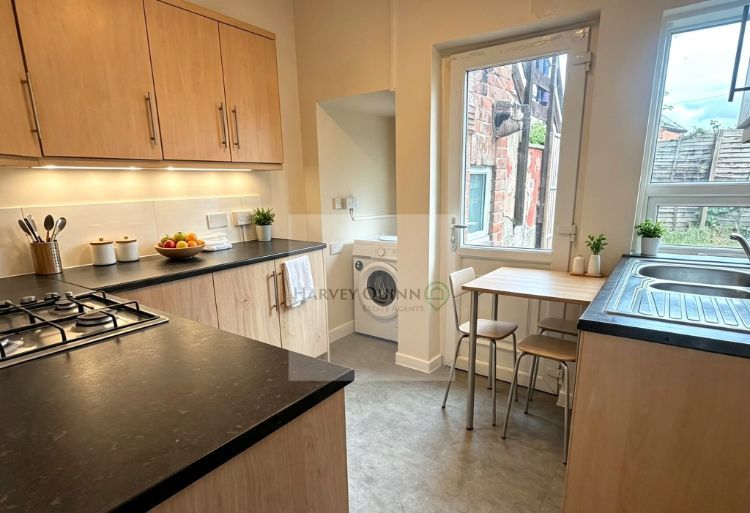 Property photo 1 of 8 Kitchen