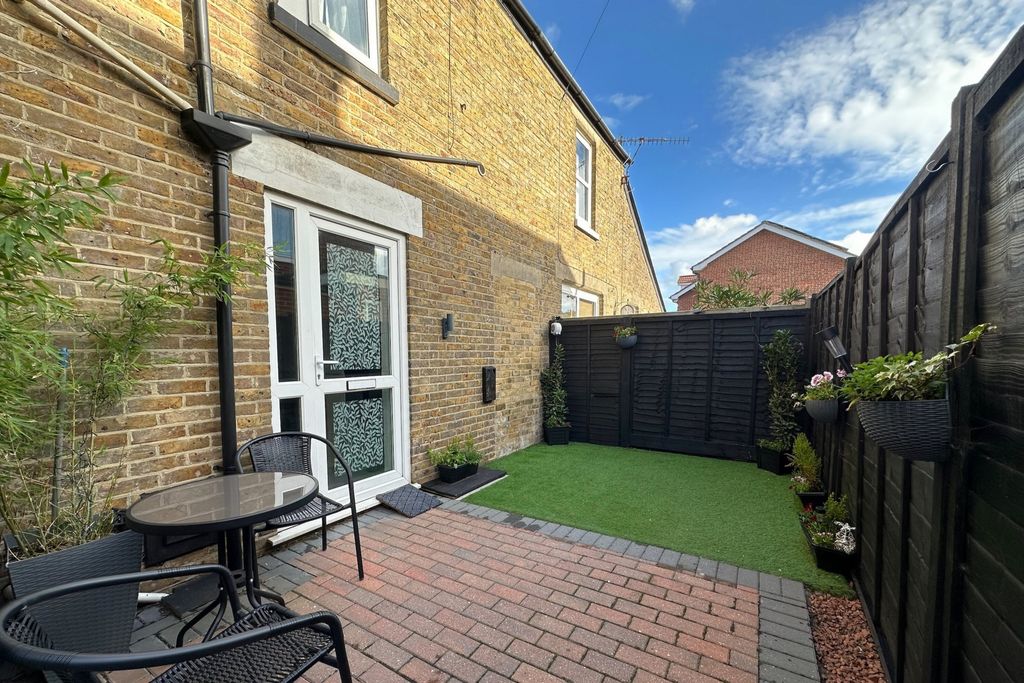 Property photo 2 of 16 Photo 7