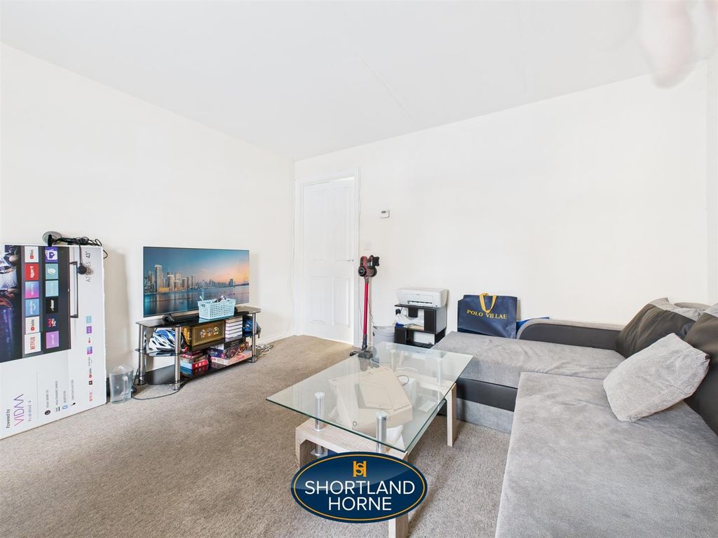 Property photo 3 of 21 Cam04377G0-Pr0073-Still004.Jpg