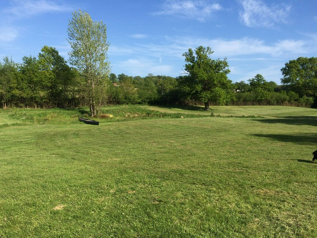 Property photo 2 of 21