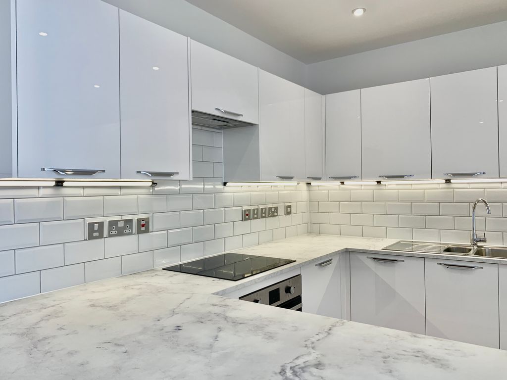 Property photo 3 of 15 Kitchen