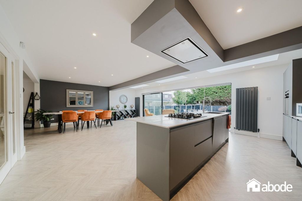 Property photo 3 of 45 Dsc01710-Hdr.Jpg