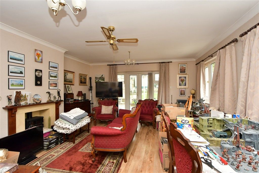 Property photo 1 of 8 Lounge/Diner