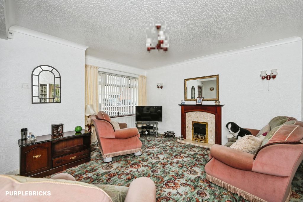 Property photo 3 of 21