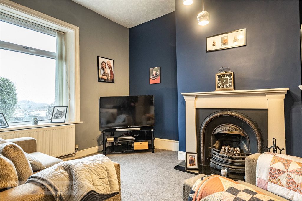 Property photo 3 of 12 Open Plan