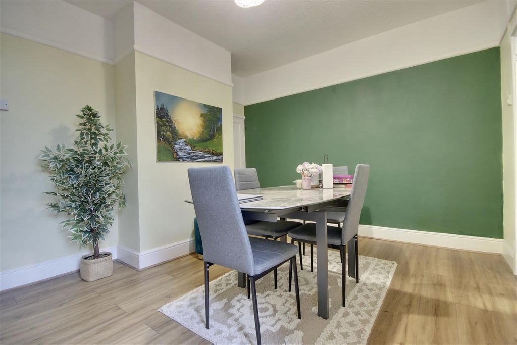 Property photo 1 of 14 010B373E-E865-4874-A869-82A11D6B5D18_1_201_A.Jpeg