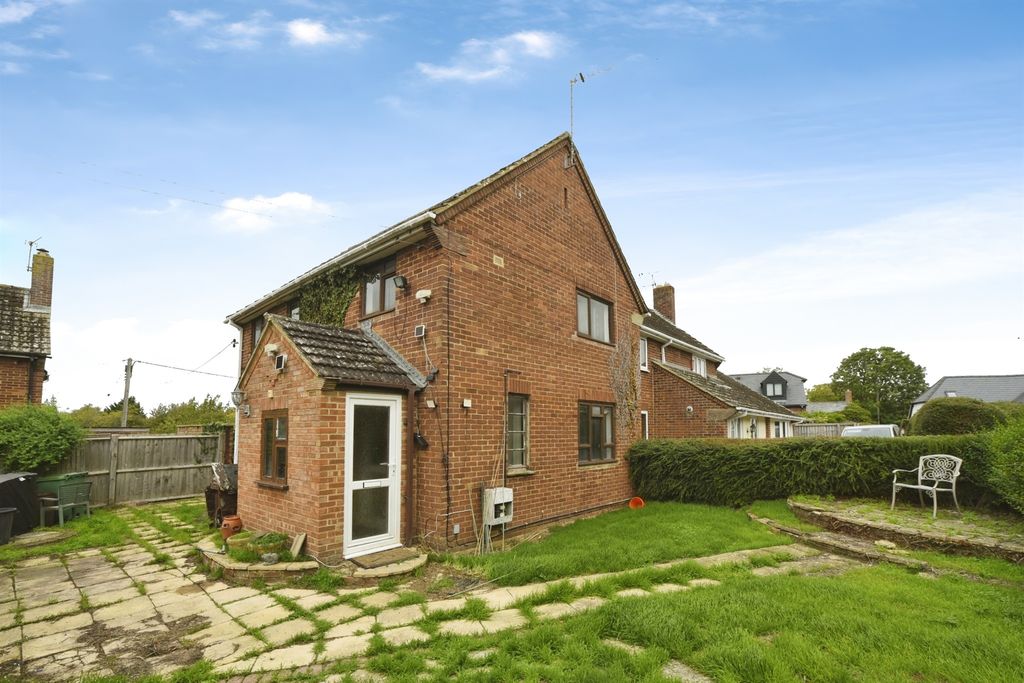 Property photo 2 of 16