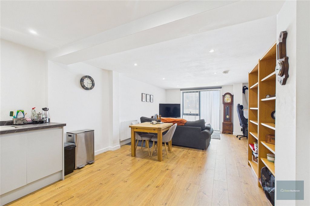 Property photo 1 of 18 Picture No. 28