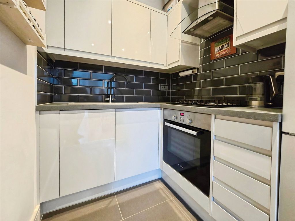 Property photo 3 of 8 Picture No. 01