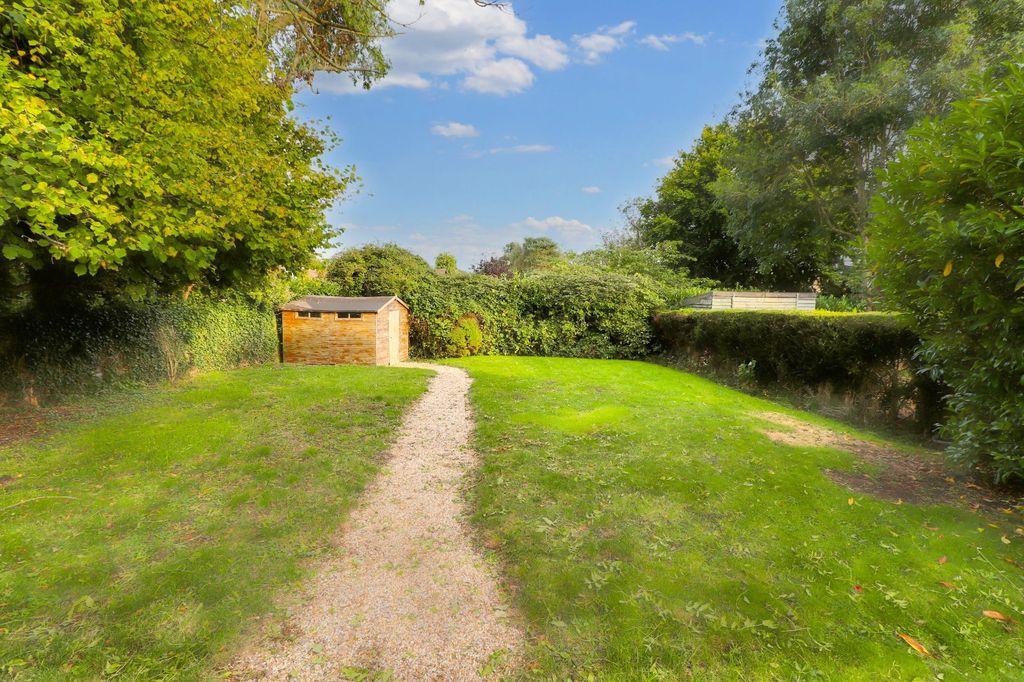 Property photo 2 of 15 Picture No. 17