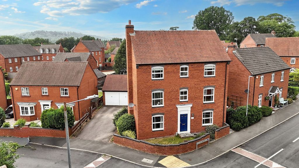 Property photo 1 of 31