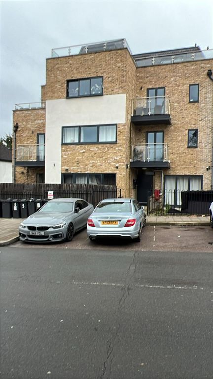 Property photo 2 of 10