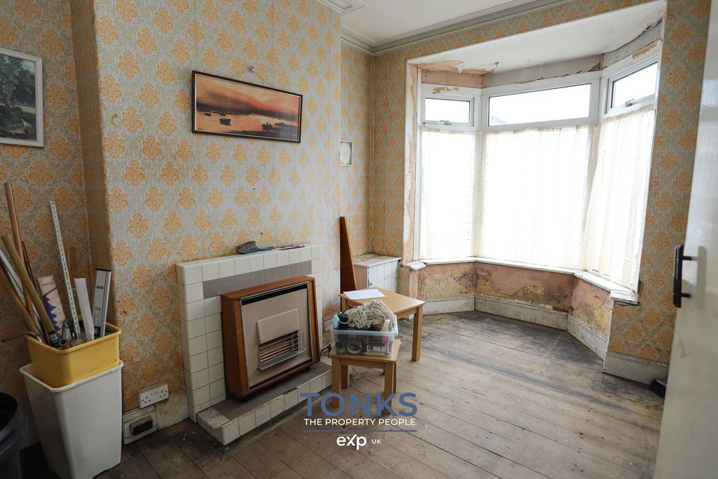 Property photo 2 of 19