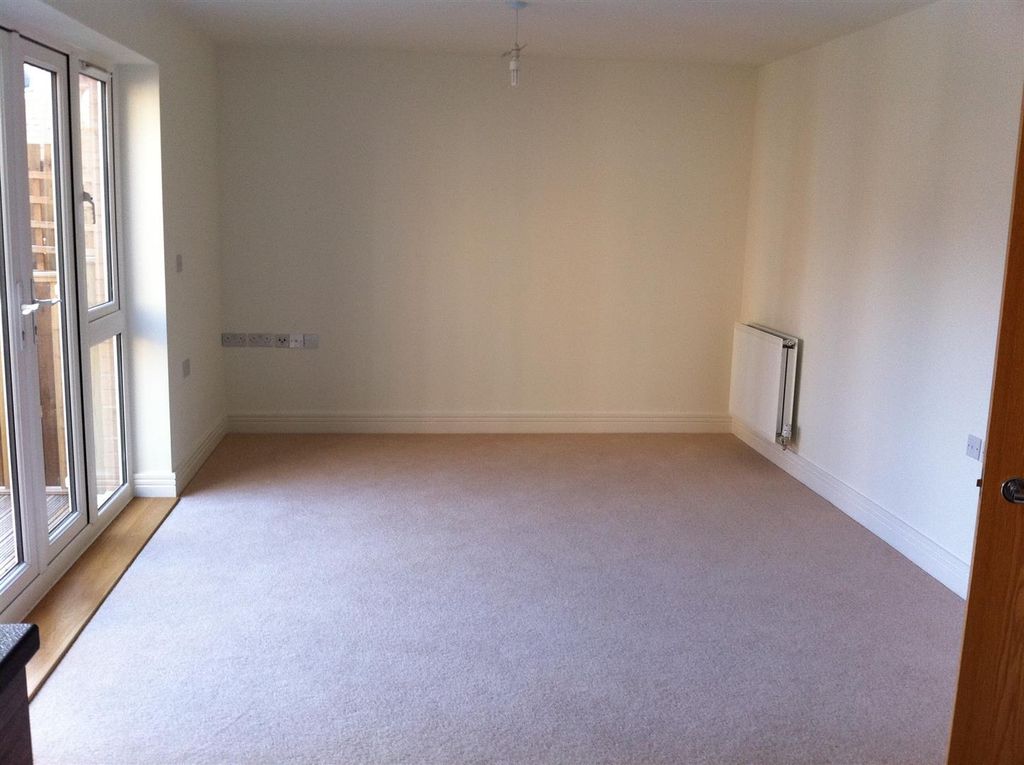 Property photo 2 of 6