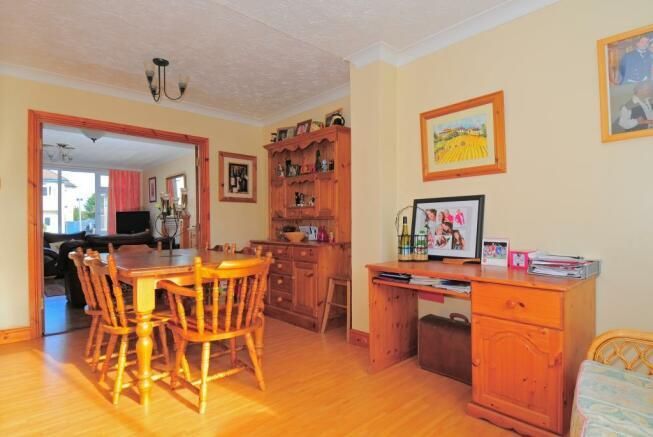 Property photo 2 of 4 Living