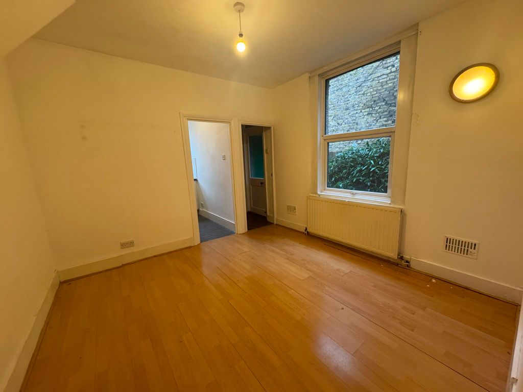 Property photo 2 of 6