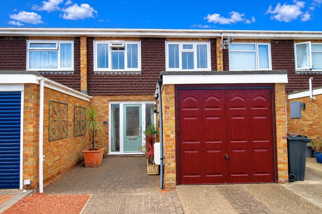 Property photo 1 of 22 Towse Close, Clacton On Sea