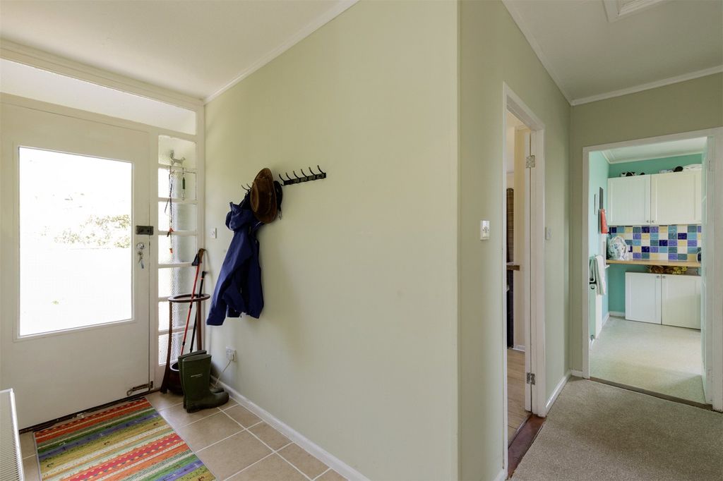 Property photo 3 of 16 Picture No. 10