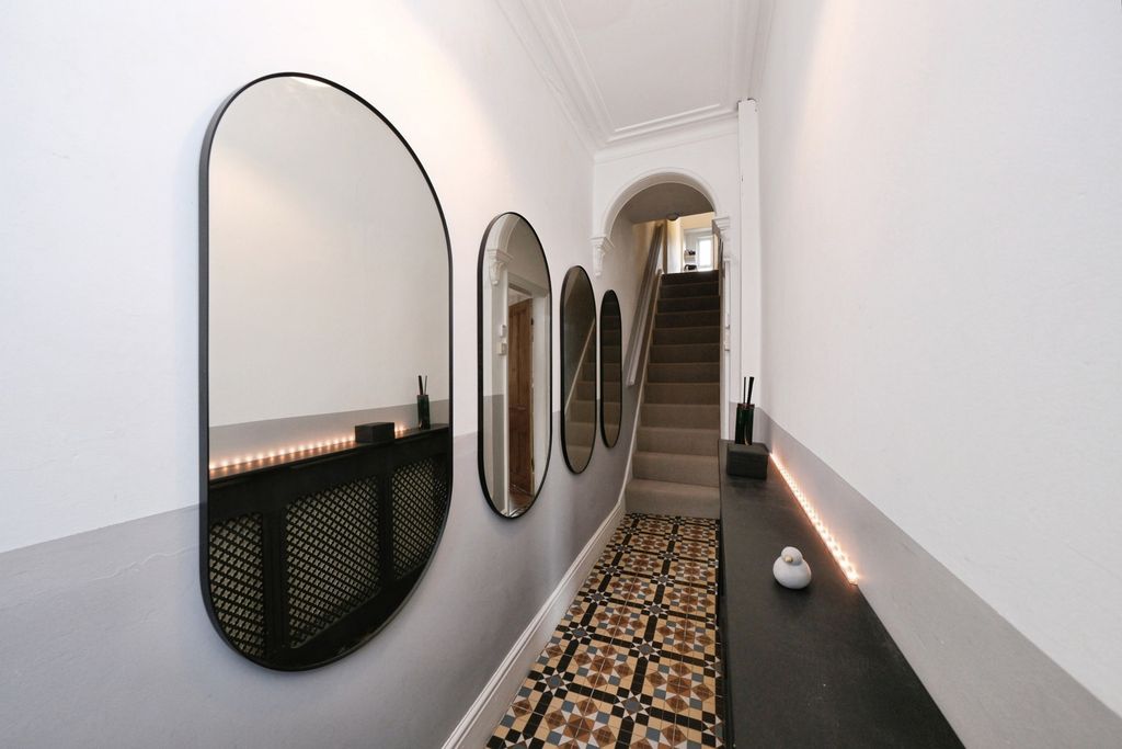 Property photo 3 of 19 Pbox-Img.Jpg