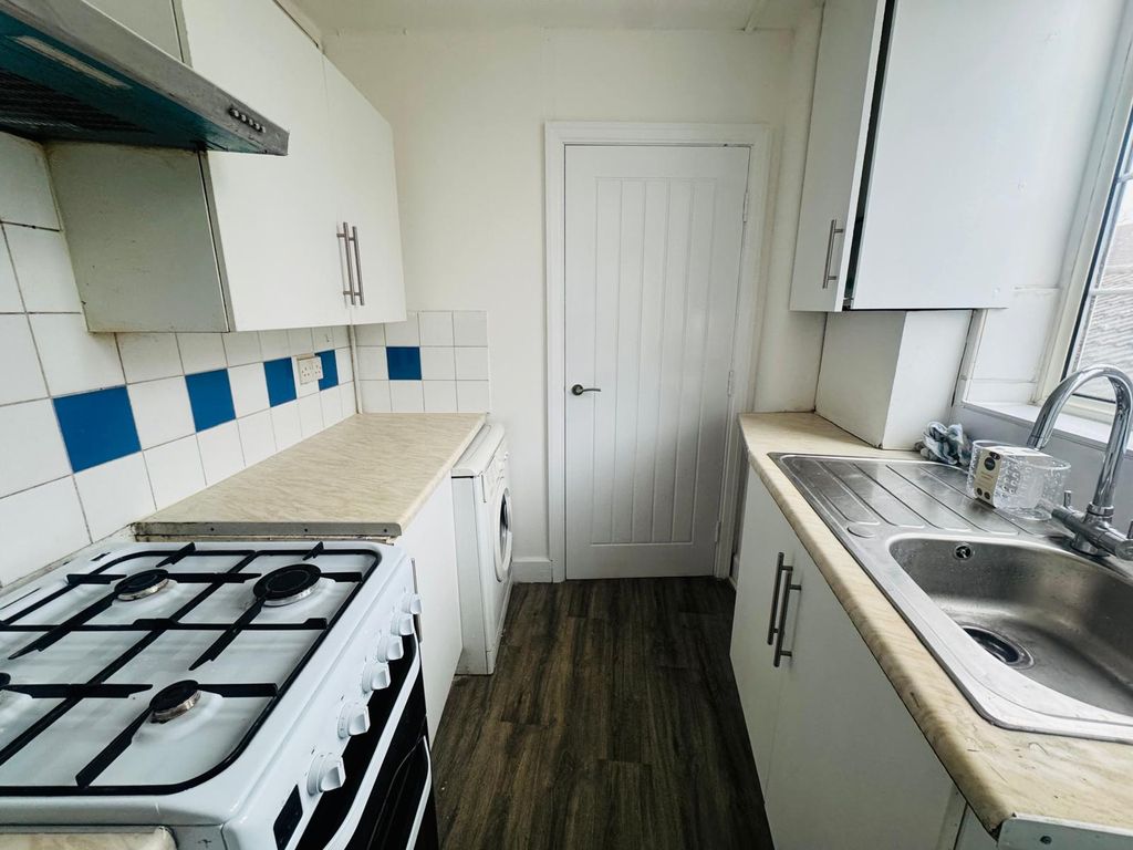 Property photo 2 of 6 Gallery