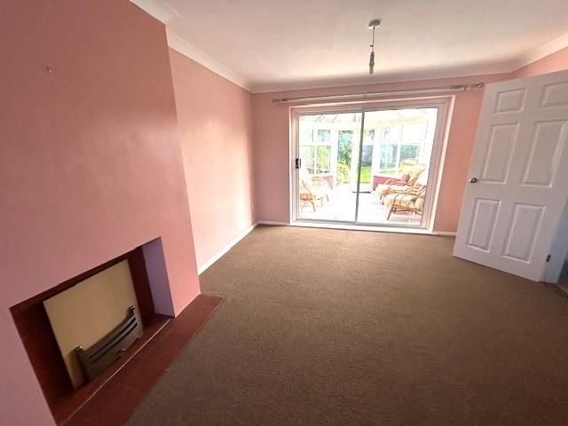 Property photo 3 of 15 Living Room