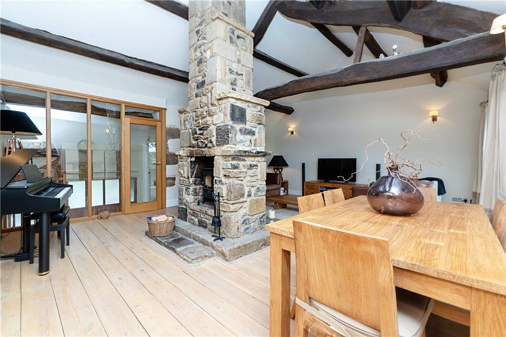 Property photo 3 of 31 Open Plan Area
