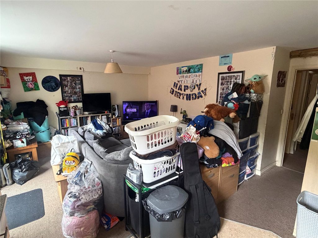 Property photo 3 of 8 Picture No. 02