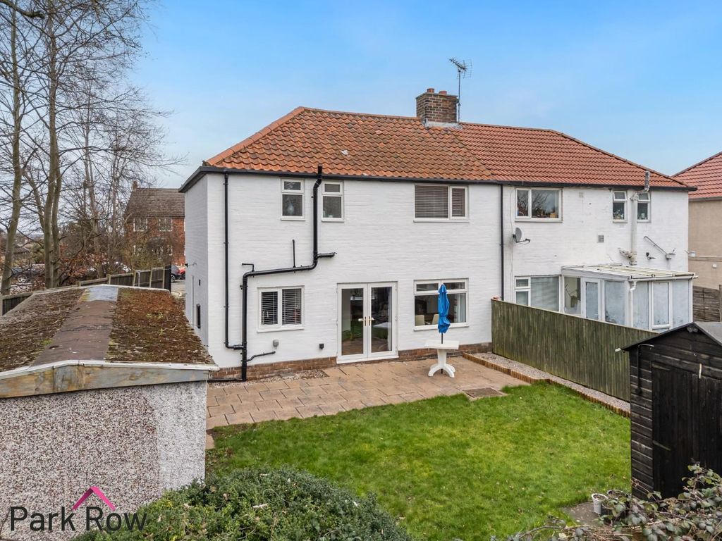 Property photo 2 of 25