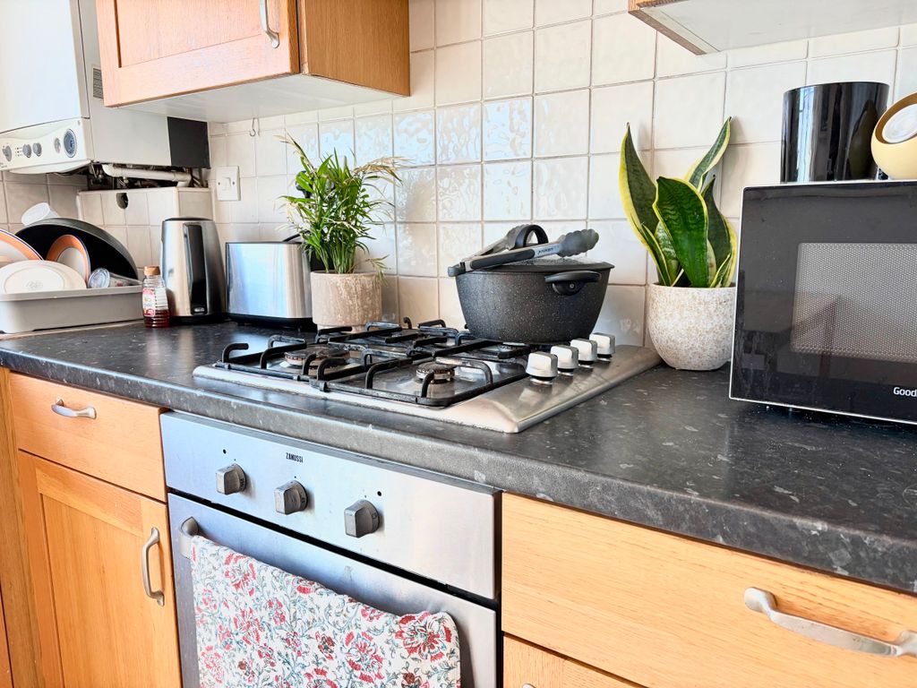 Property photo 3 of 23