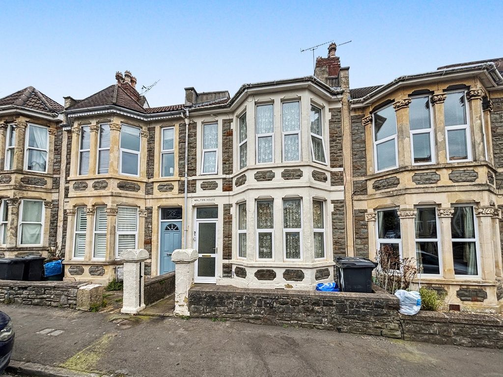 Property photo 3 of 7 Beautiful Victorian Terraced Home With Bay Windows...