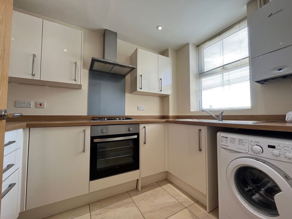 Property photo 2 of 18 Image