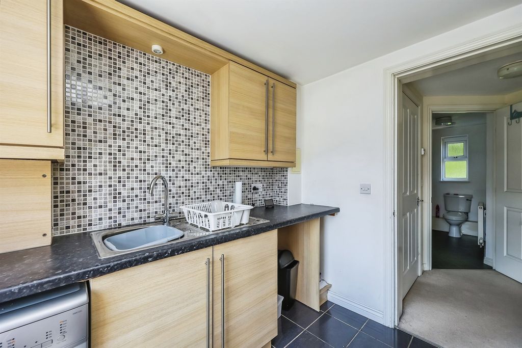2 bed flat for sale in Palmerston Road, Ilkeston DE7 Zoopla