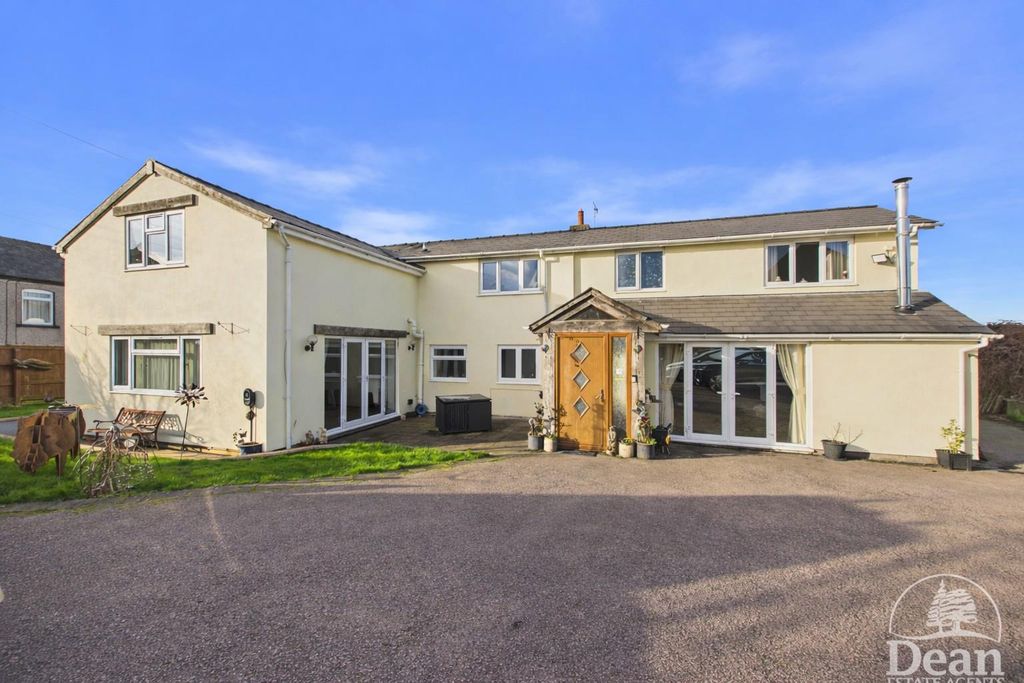 Property photo 1 of 25