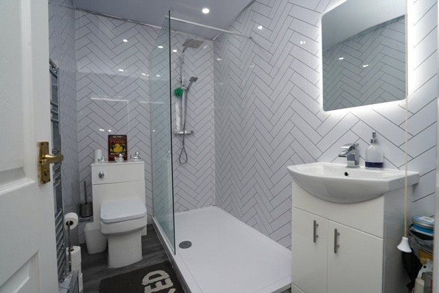 Property photo 3 of 24 Shower Room