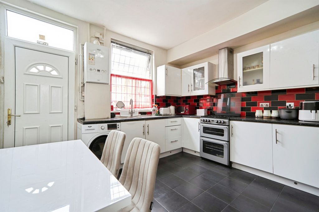 Property photo 3 of 12